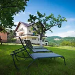 Pensiunea Toscana Guest house