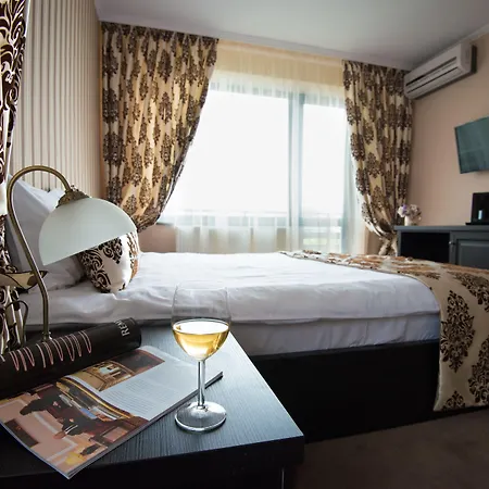 ペンシウネア トスカーナ ブラショフ