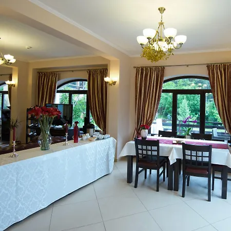 ペンシウネア トスカーナ 4*