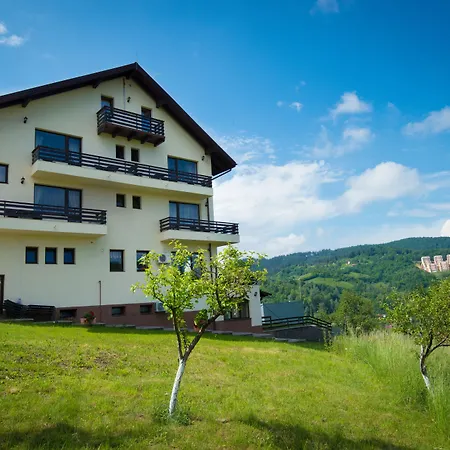 Maison d'hôtes Pensiunea Toscana 4*