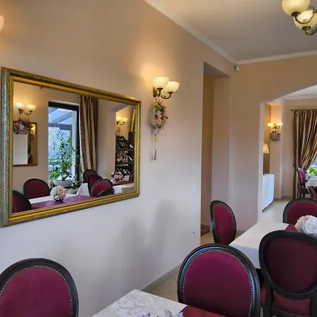Pensiunea Toscana Maison d'hôtes 4*