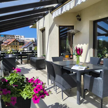 Pensiunea Toscana Maison d'hôtes 4*