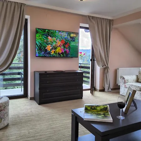 Maison d'hôtes Pensiunea Toscana 4*