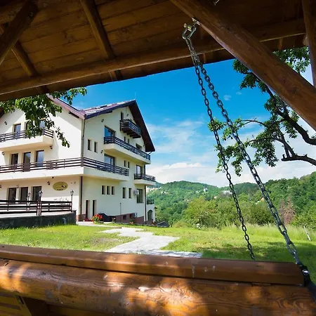 Pensiunea Toscana Maison d'hôtes 4*
