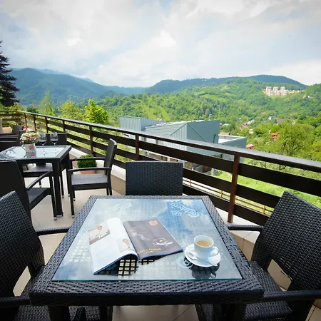 Pensiunea Toscana Maison d'hôtes 4*