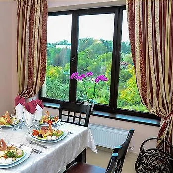 Pensiunea Toscana Casa de hóspedes 4*